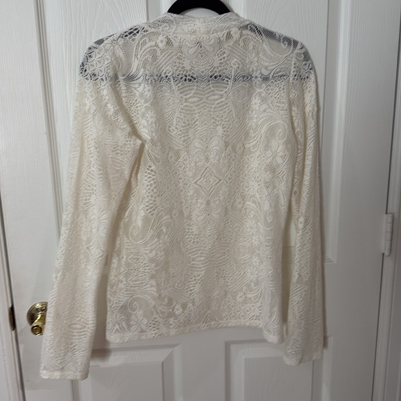 Express Lace White Top size medium - Picture 3 of 3